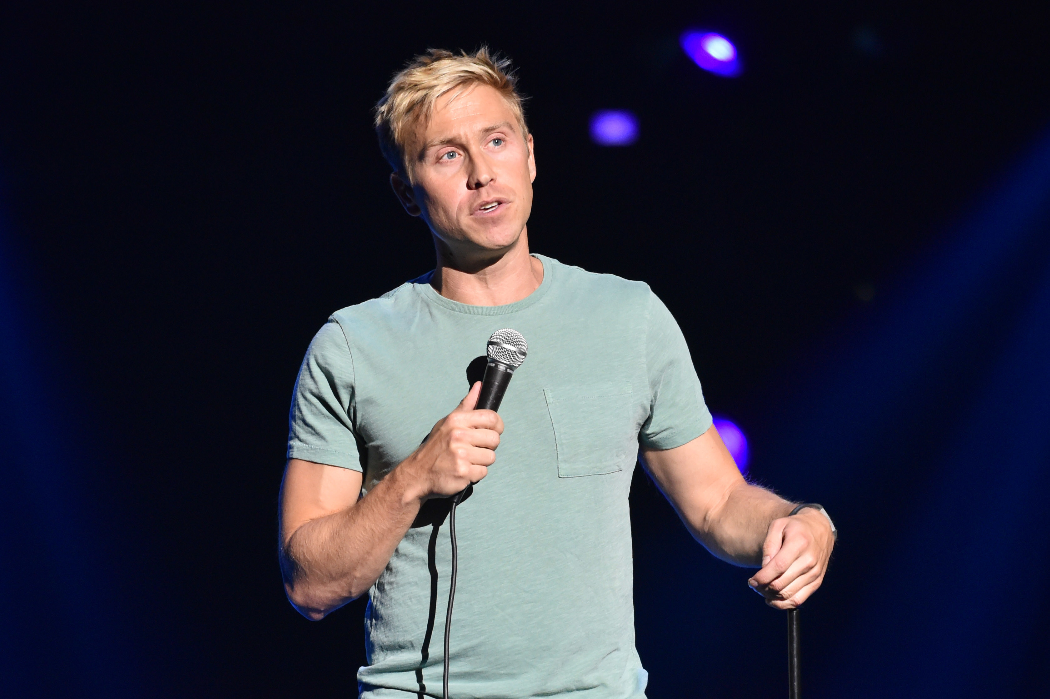 Russell Howard says he 'did the right thing' by walking off stage in