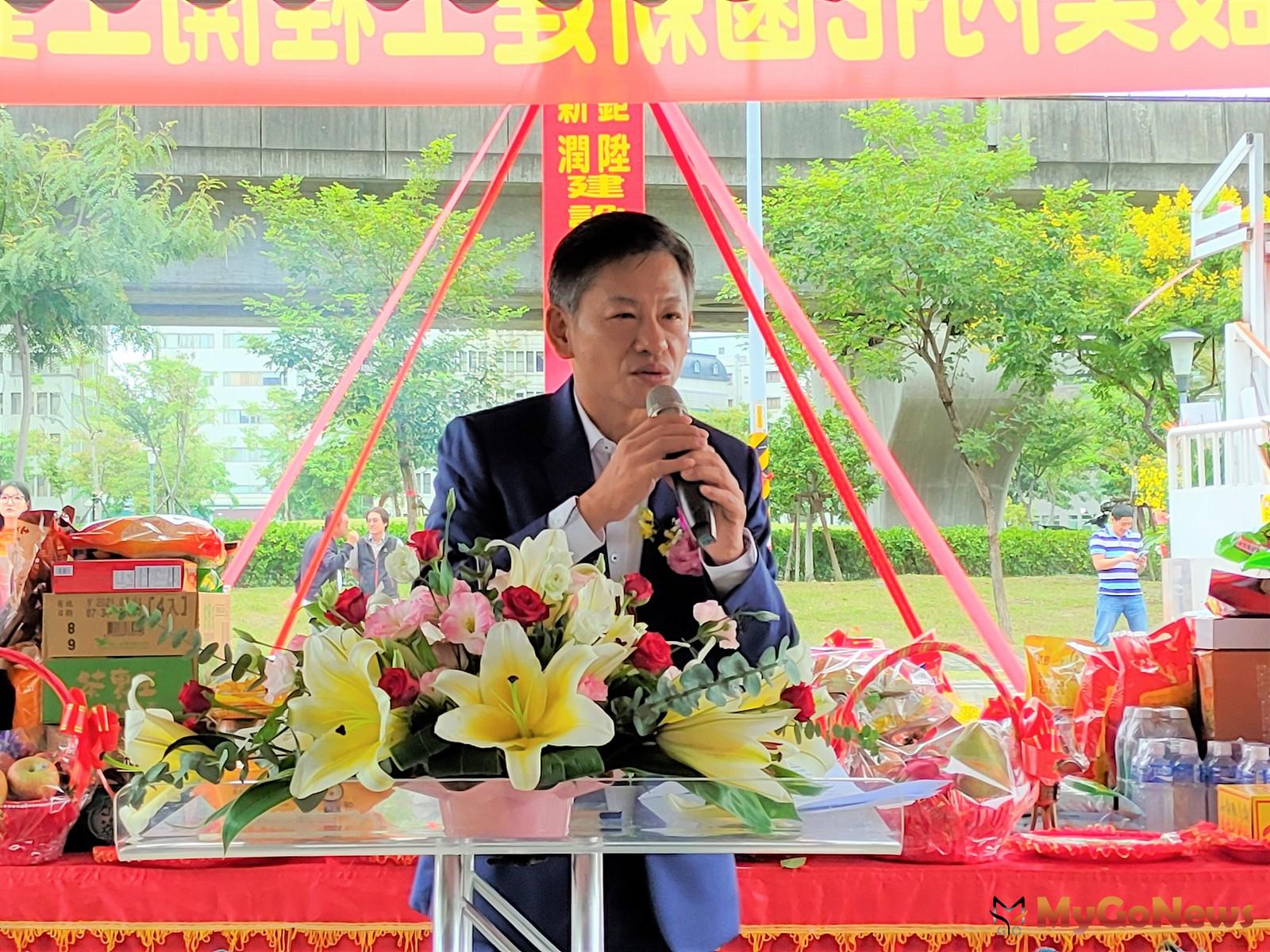 ▲新潤建設機構董事長黃文辰表示，「莫內花園」是知識產業園區首發住宅大案，新潤建設將2020年獨步業界、「心建築‧新建築」五大建築升級完整導入