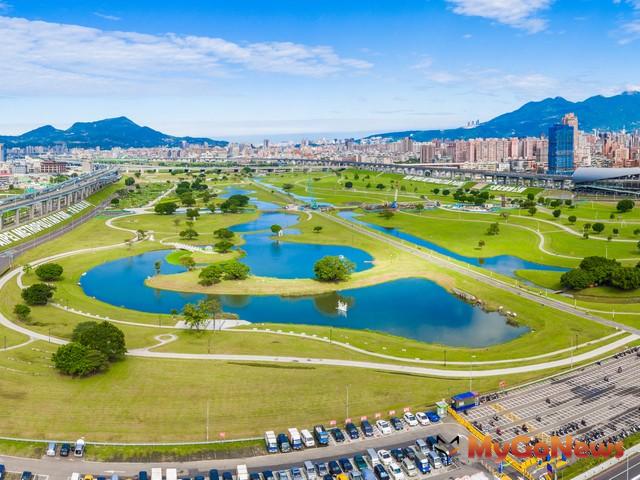 ▲富人心頭好，水岸豪宅每月賣1.2戶，入主水岸豪宅，平均要價1.6億