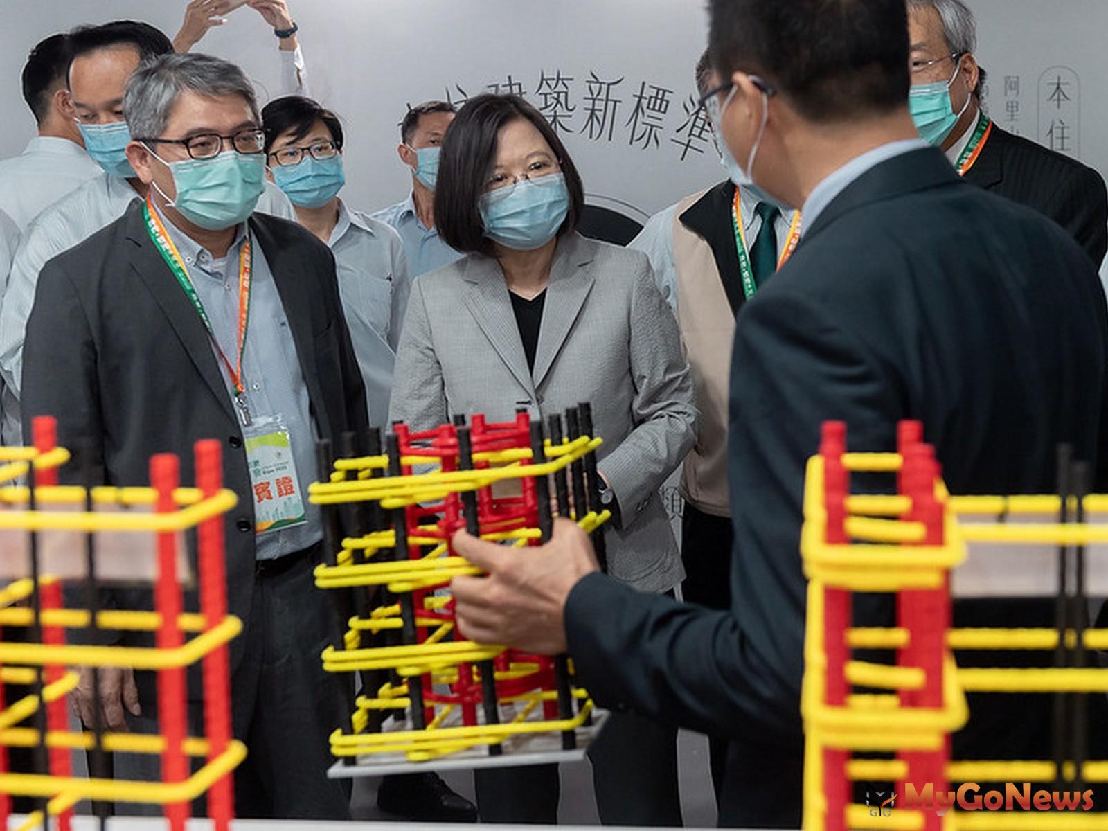 ▲推動危老都更，總統盼創造出讓民眾和專業從業者與產業界三贏局面(圖：總統府)