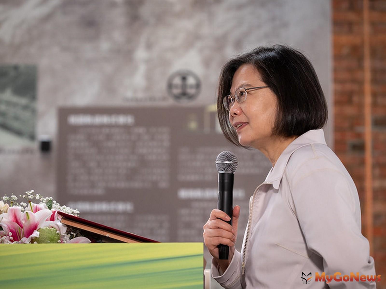 ▲總統出席「台南都會區北外環道路(第3期)新建工程鋼箱梁上梁典禮」