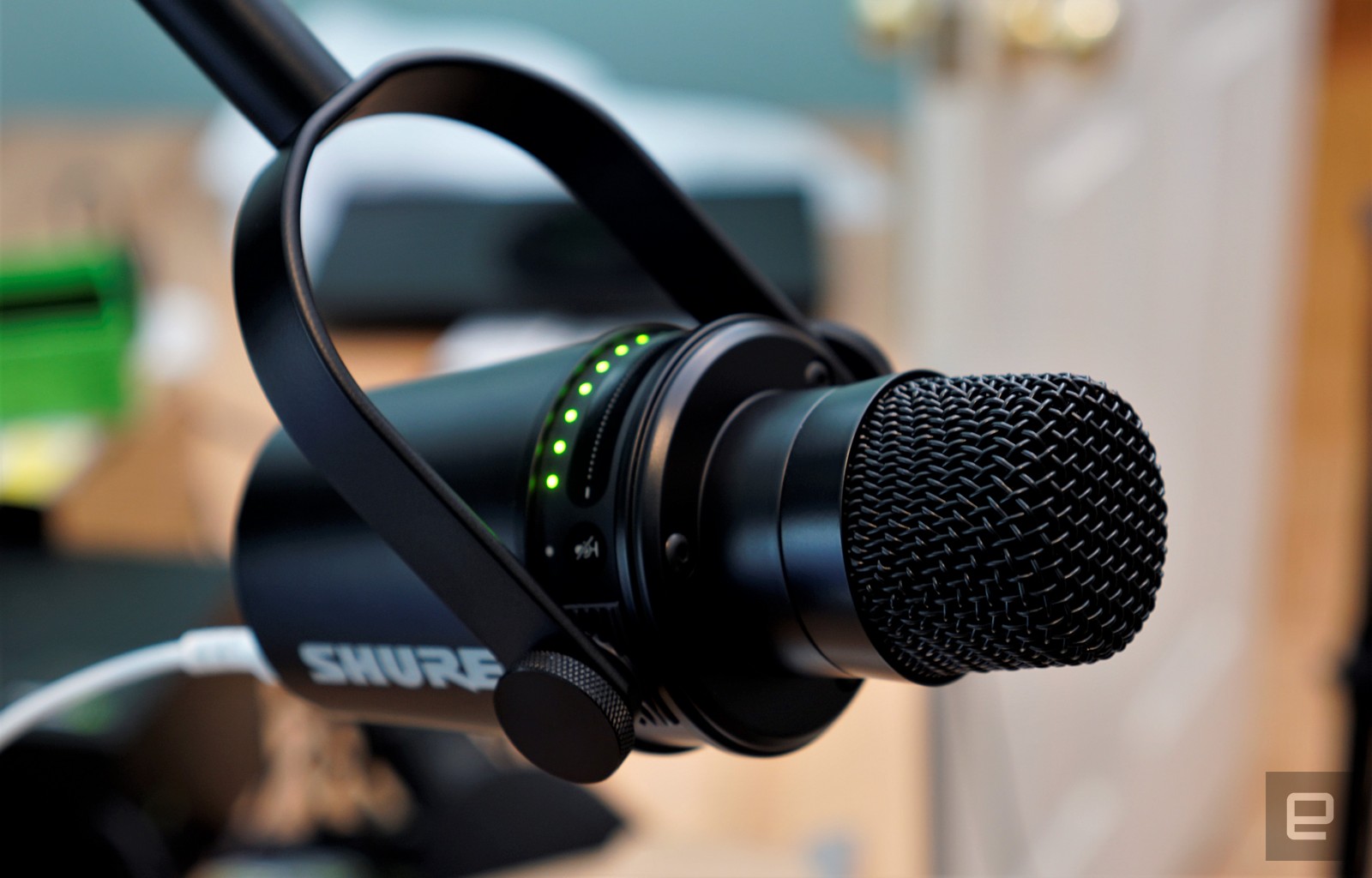 Shure introduces the MV7 | Engadget