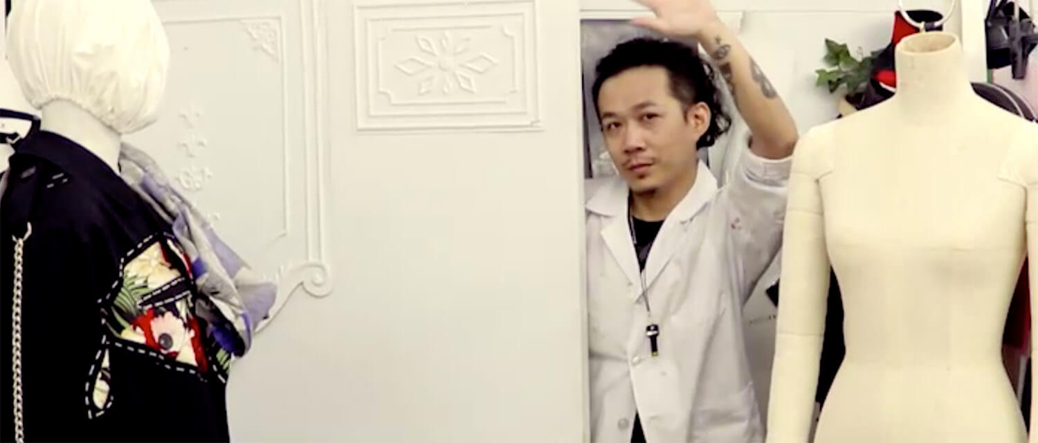 眾名人捐衣力挺又走秀設計師周裕穎 我想重新找回九 年代服裝啟蒙時的感動 Yahoo奇摩汽車機車