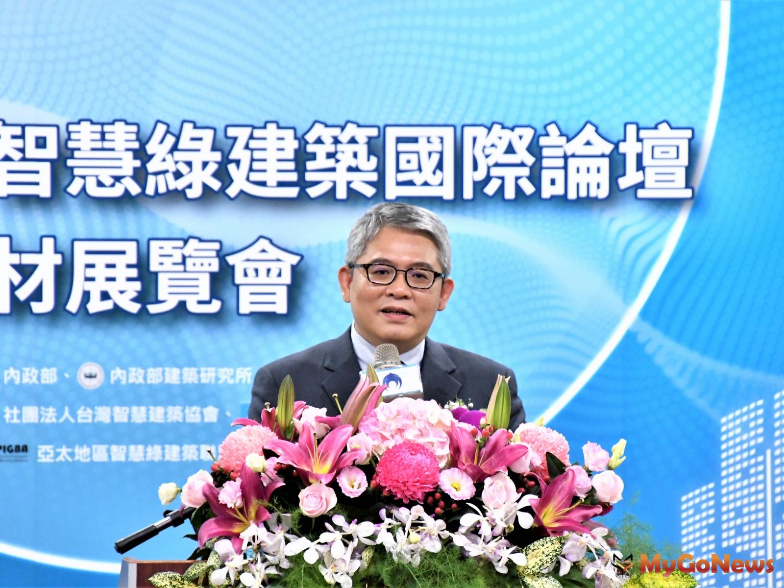 ▲花敬群希望優良智慧建築能引領國內建築設計，積極提升節能減碳與智慧生活機能(圖：內政部)