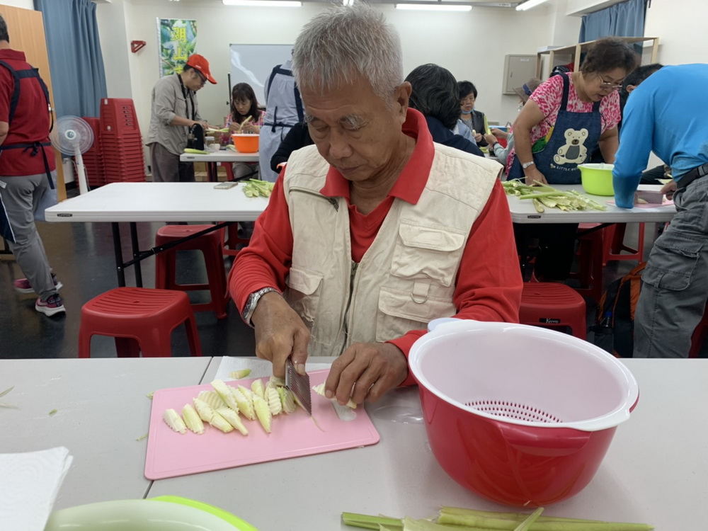 小小農夫體驗活動－藍寶石茭白筍採收趣