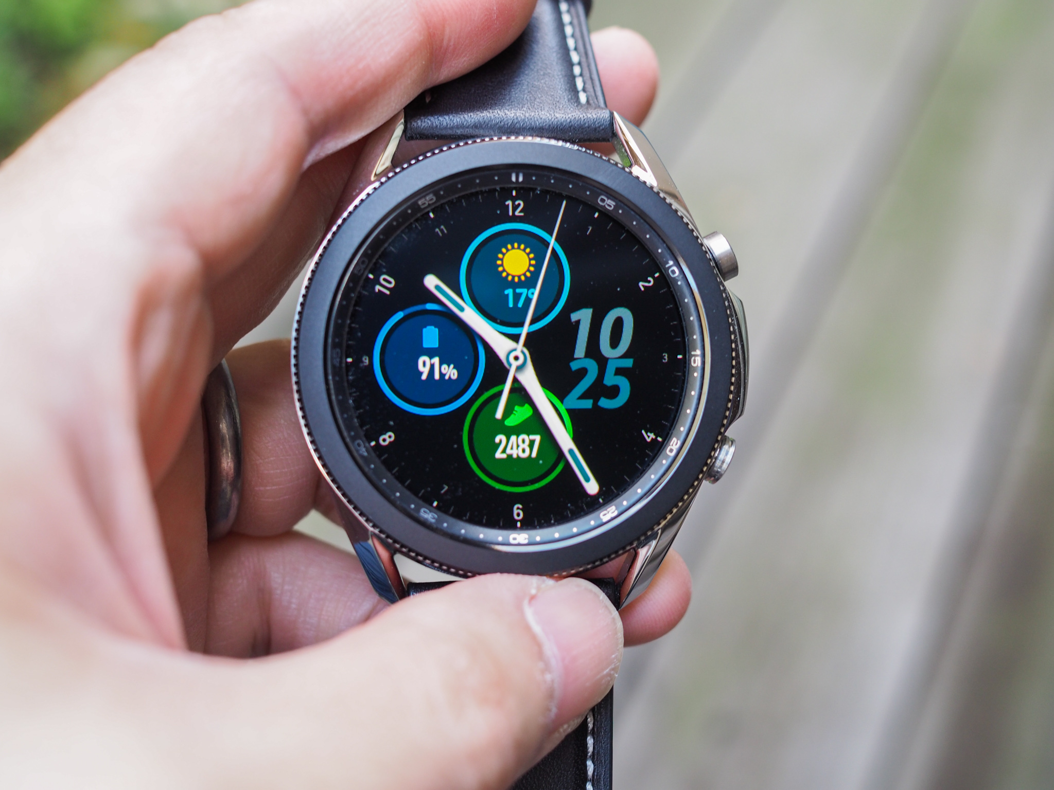 回転ベゼル復活の Galaxy Watch3 レビュー 日本ではecgを使えないのが残念 Engadget 日本版