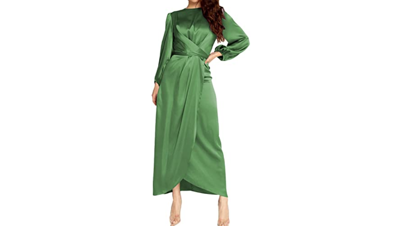 kelly clarkson maxi dress Kelly Clarkson Draws on Familiar Themes