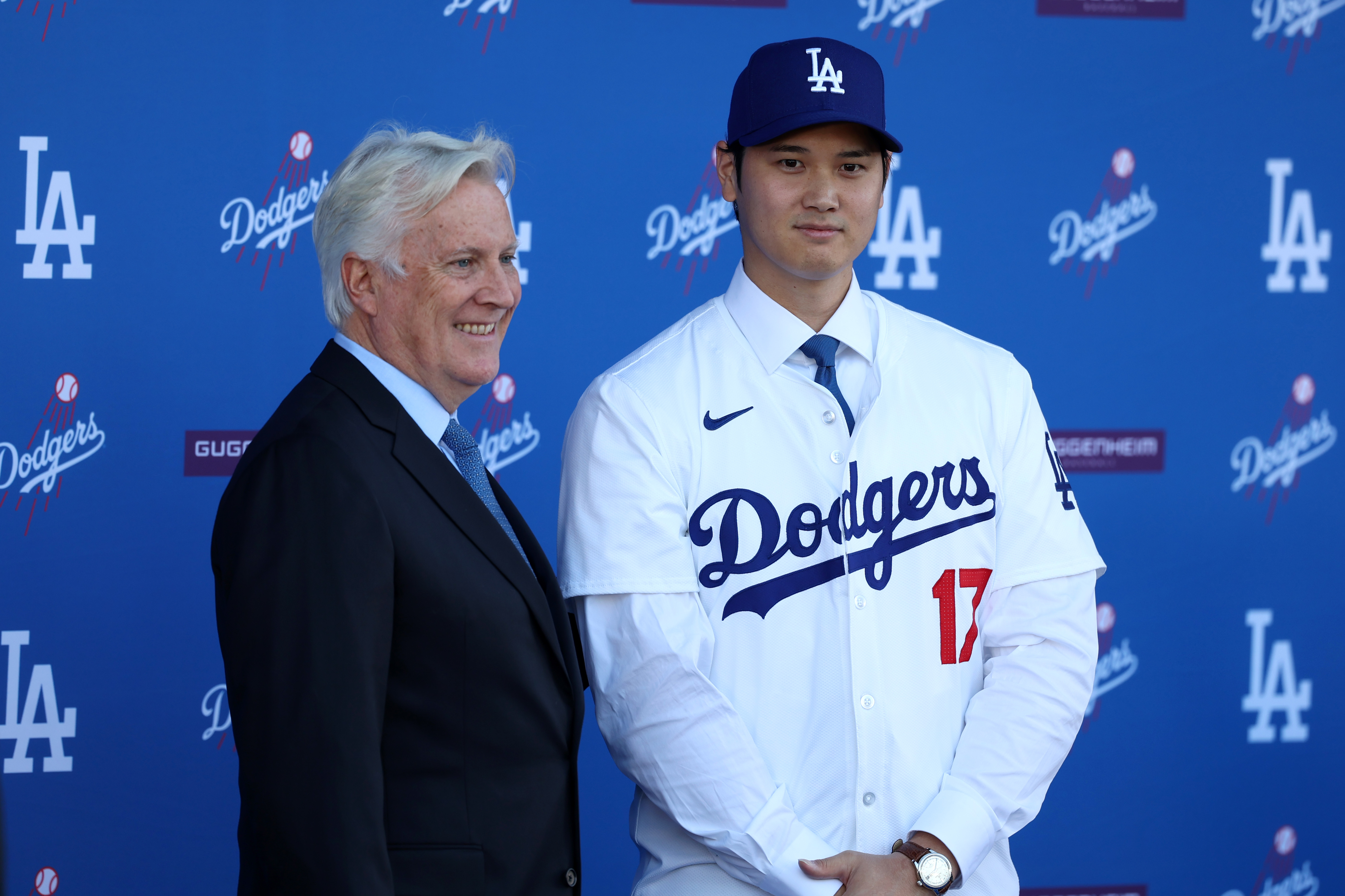 Dodgers' Shohei Ohtani allowed to opt out of contract if team is sold