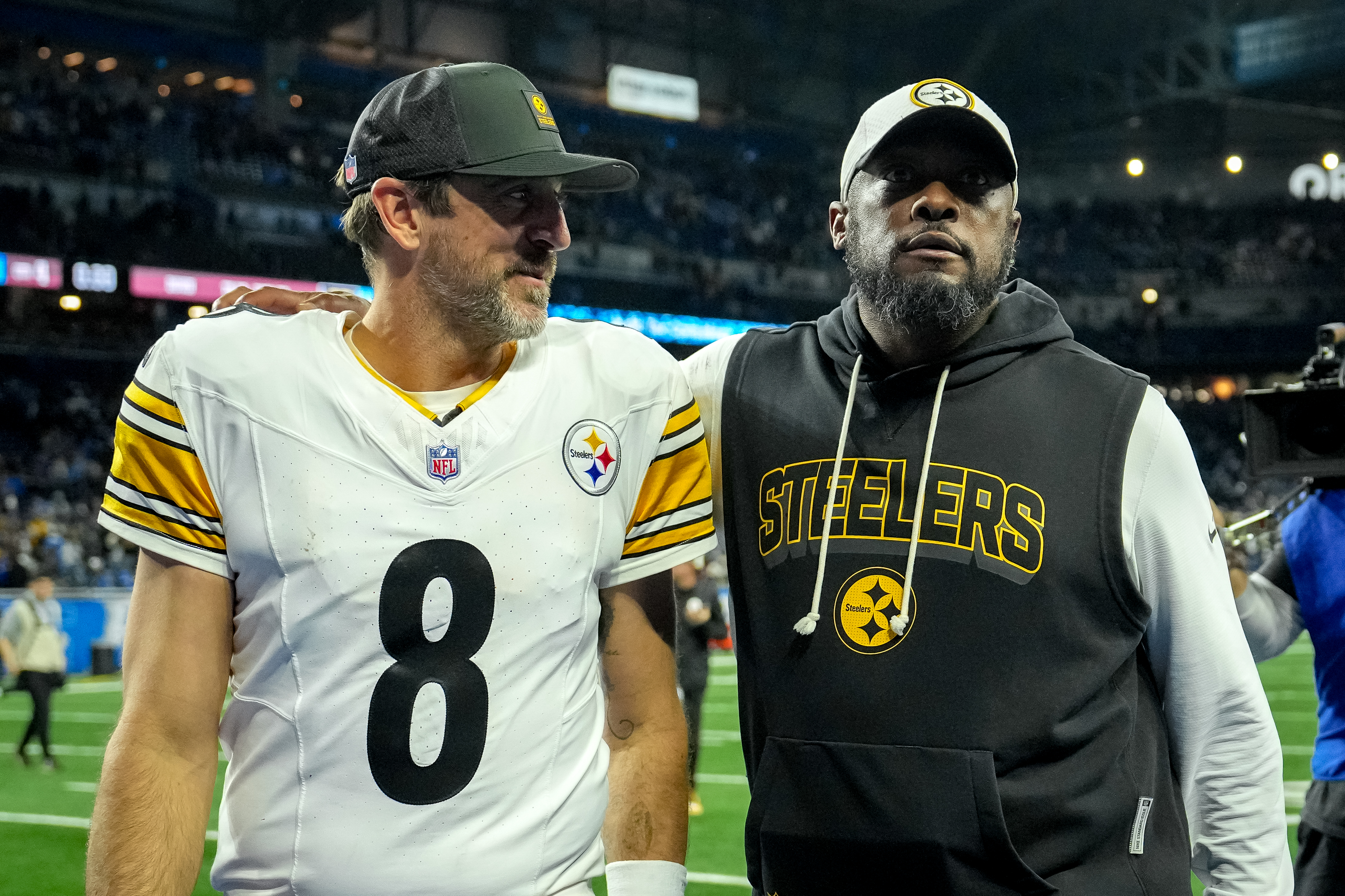 Mike Tomlin, kini bersama NBC, memprediksi bahwa Aaron Rodgers akan kembali ke Steelers: 'Dia memiliki hubungan kasih dengan permainan ini'