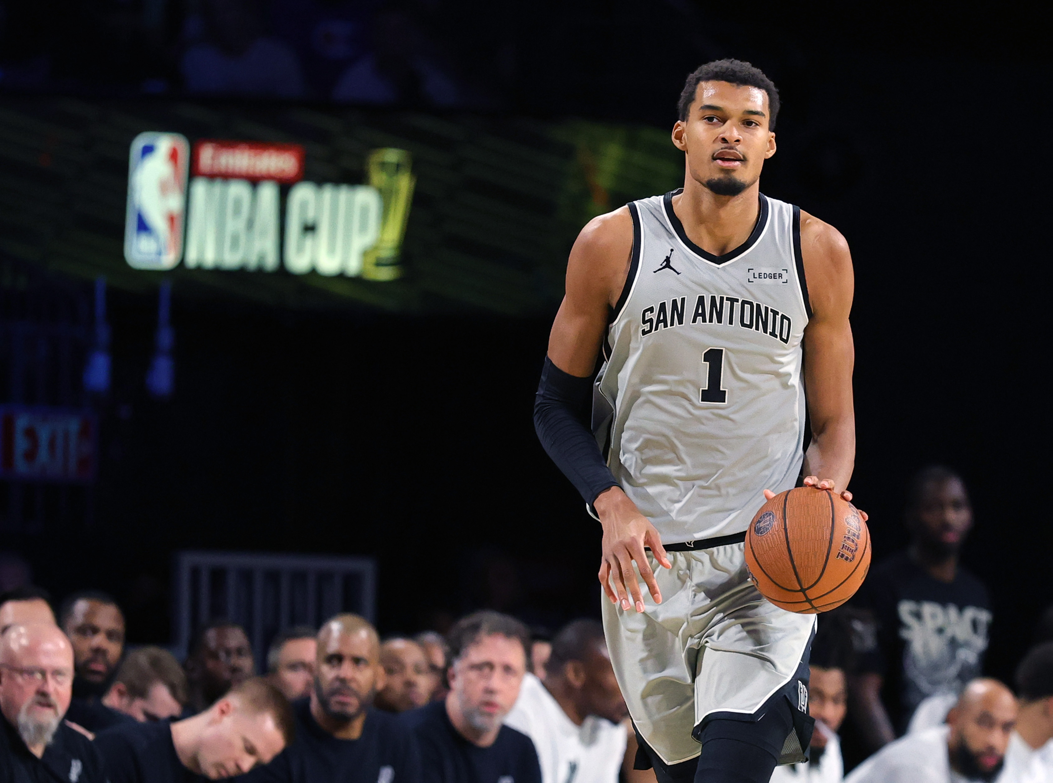 Knicks, Spurs bringing winning mentality to NBA Cup championship game: 'There's a lot at stake'