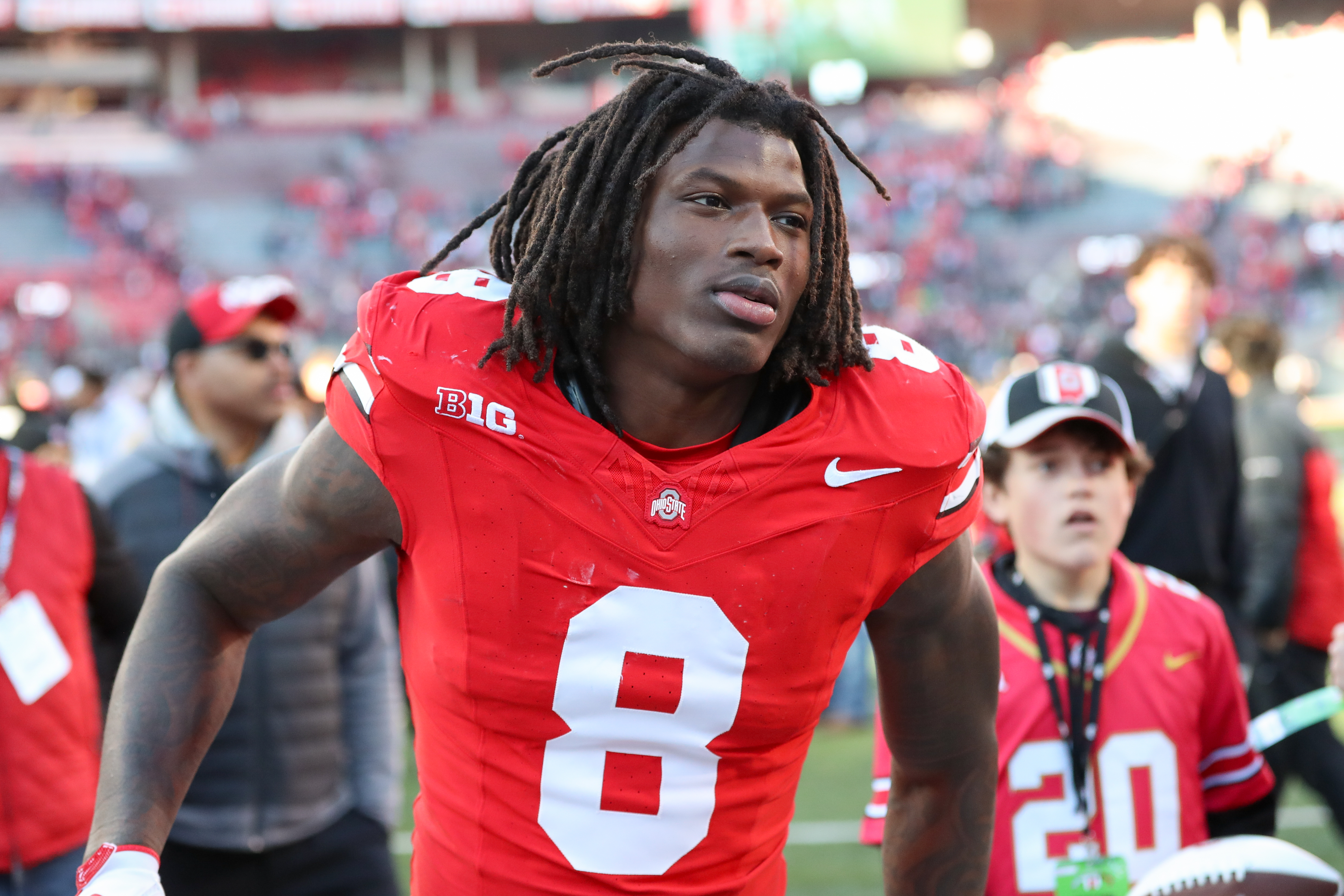 Ohio State Buckeyes linebacker Arvell Reese (8) is heading to the Giants. (Photo by Ian Johnson/Icon Sportswire via Getty Images)