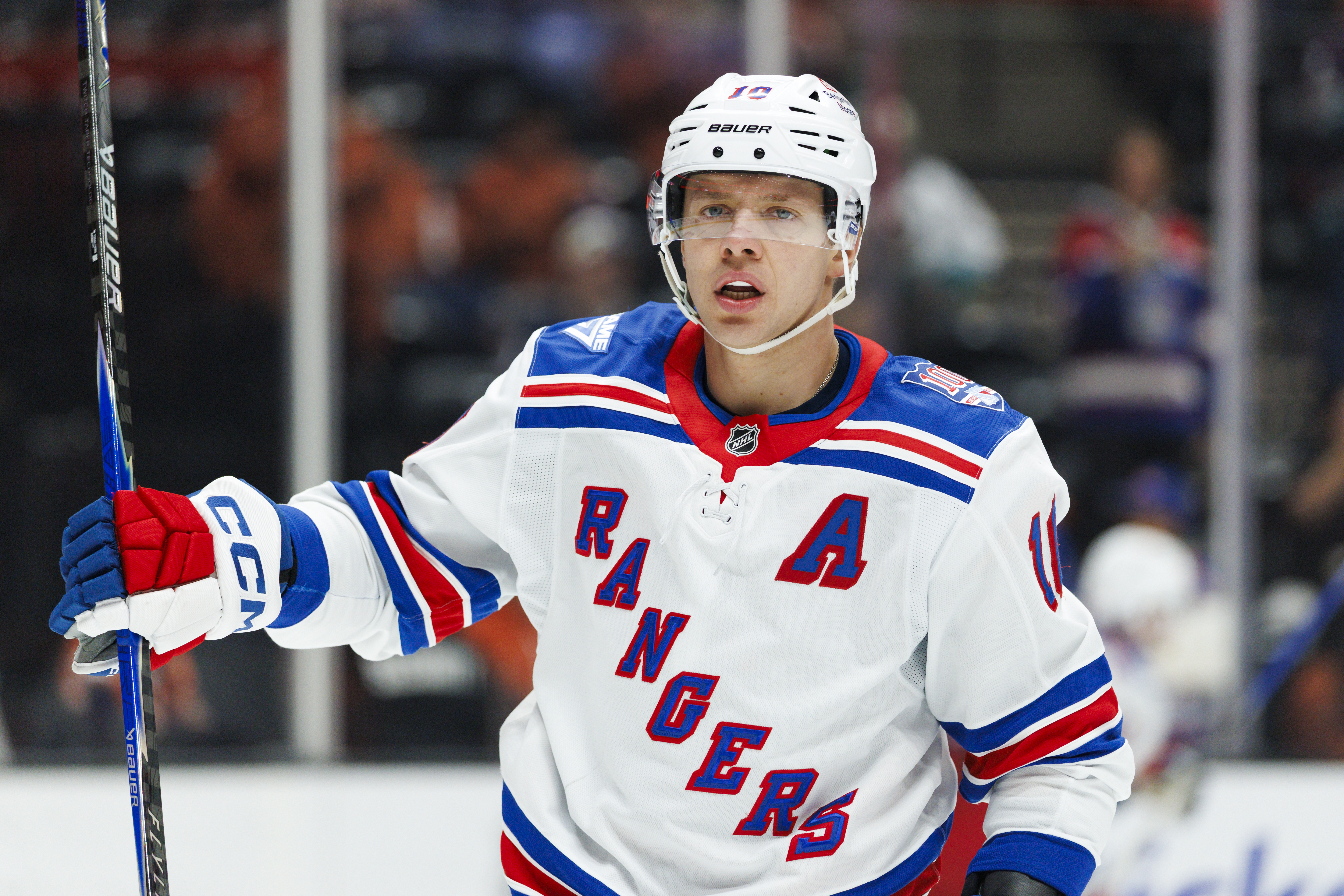 Артемий Панарин подписал двухлетнее продление на $22 млн с «Кингз» после обмена из «Рейнджерс»