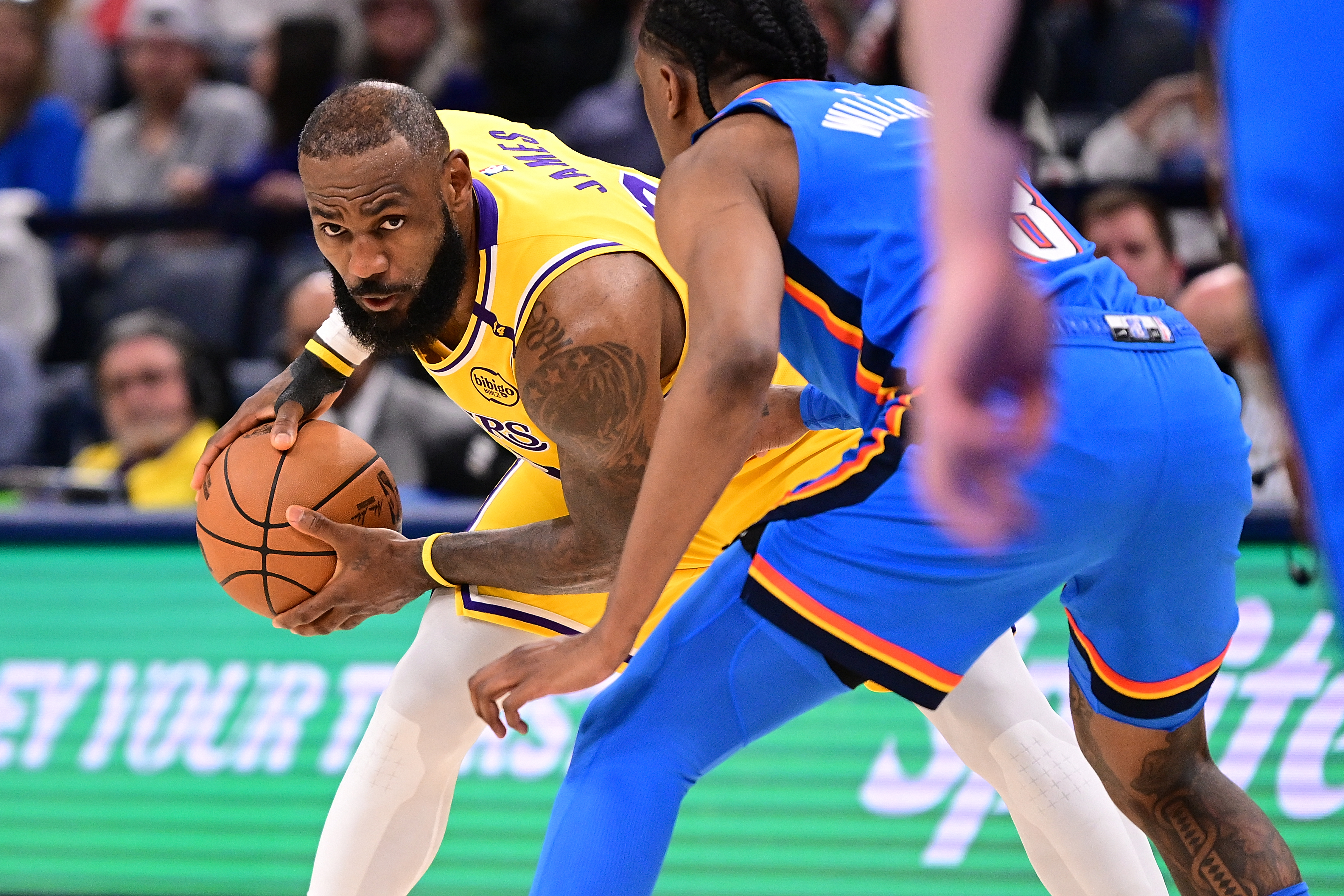  Lebron James #23 of the Los Angeles Lakers handles the ball during the second half against the Oklahoma City Thunder at Paycom Center on April 8, 2025 in Oklahoma City, Oklahoma. NOTE TO USER: User expressly acknowledges and agrees that, by downloading and or using this photograph, User is consenting to the terms and conditions of the Getty Images License Agreement. (Photo by Joshua Gateley/Getty Images)